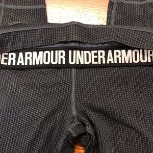 Under Armour workout leggings.